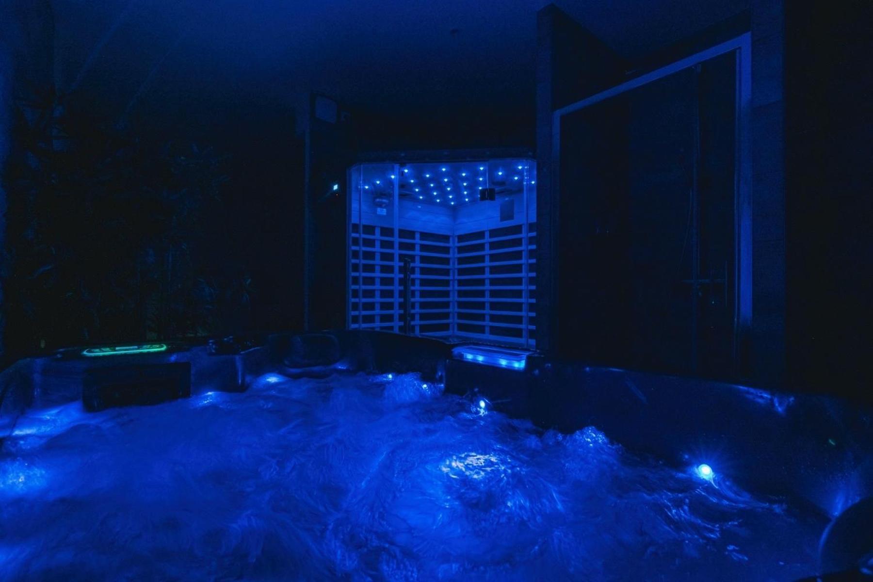 Spa Appartement O Temps Suspendu Reims Centre Sauna Et Jacuzzi Exterior foto